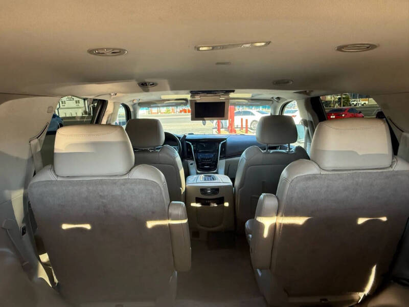 2015 Cadillac Escalade Luxury