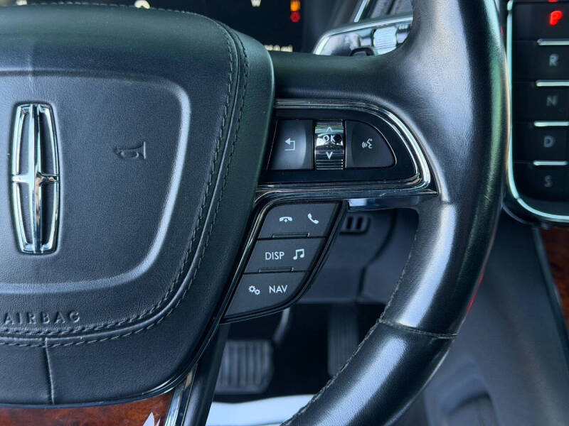 2017 Lincoln Continental Select