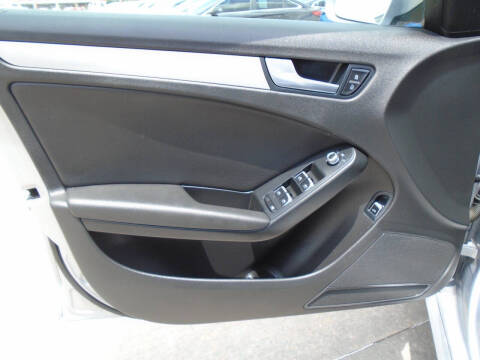 2016 Audi A4 2.0T quattro Premium