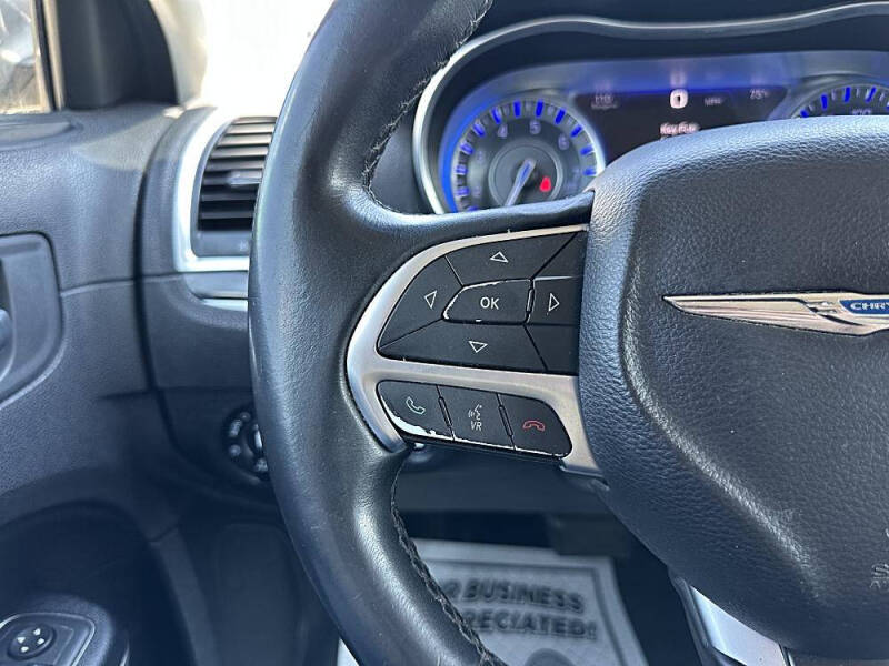 2015 Chrysler 300 Limited