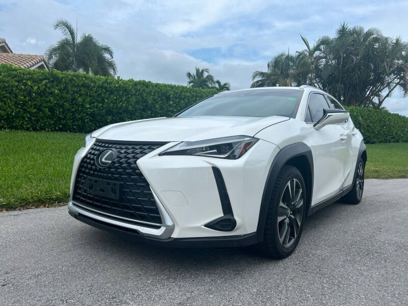 2019 Lexus UX null photo 2