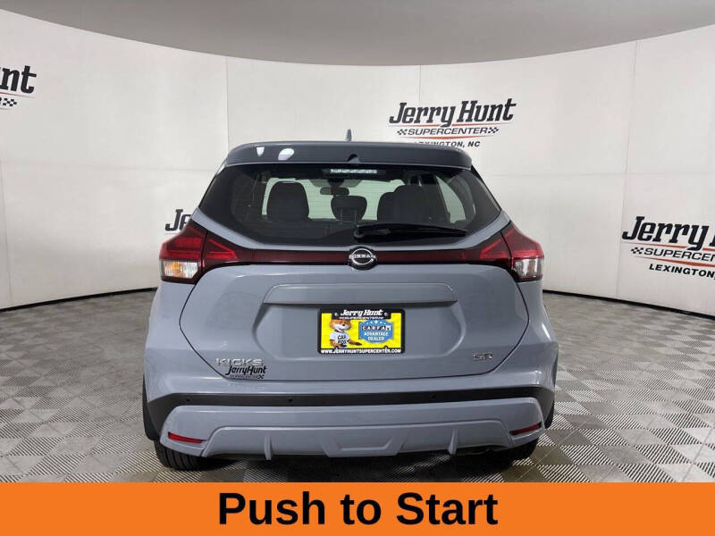 2024 Nissan Kicks SR