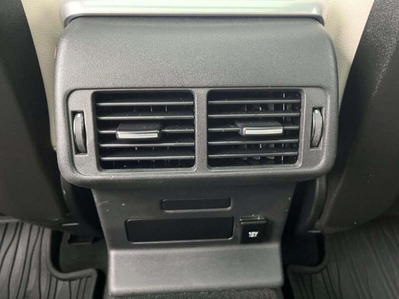 2019 Land Rover Range Rover Velar P250 R-Dynamic SE