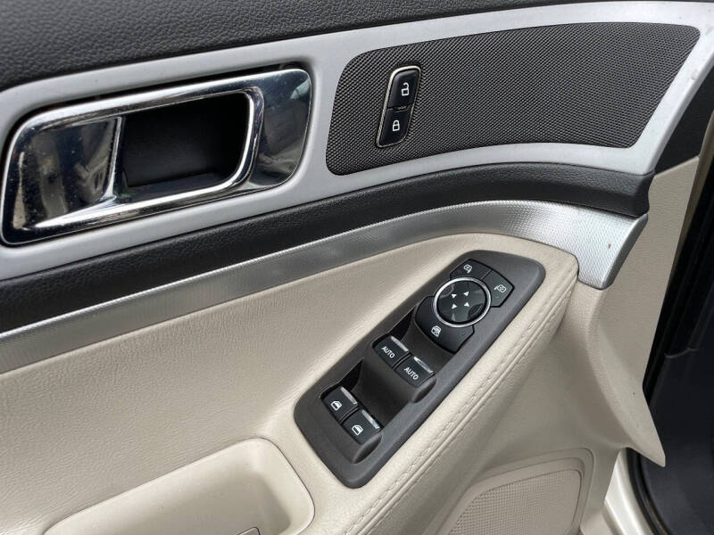 2011 Ford Explorer XLT