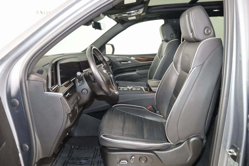 2022 Cadillac Escalade ESV Premium Luxury