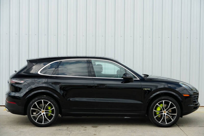 2022 Porsche Cayenne E-Hybrid