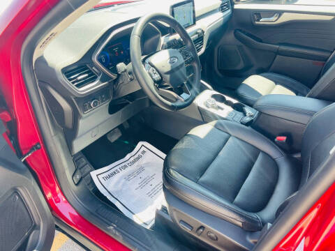 2022 Ford Escape SEL