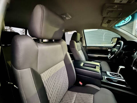 2014 Toyota Tundra SR5