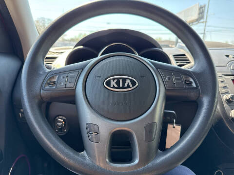 2011 Kia Soul +