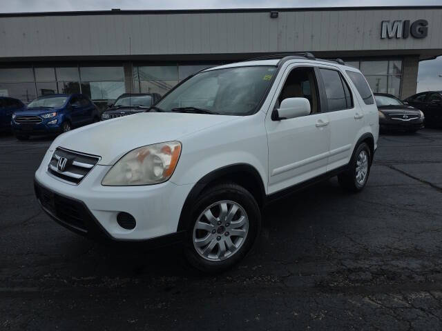 Used 2005 Honda CR-V SE with VIN JHLRD78915C043116 for sale in Bellefontaine, OH