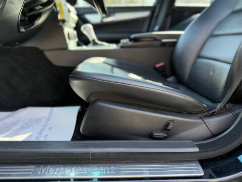 2010 Mercedes-Benz C-Class C 300 Luxury