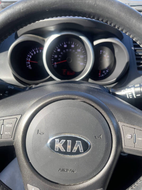 2013 Kia Soul +