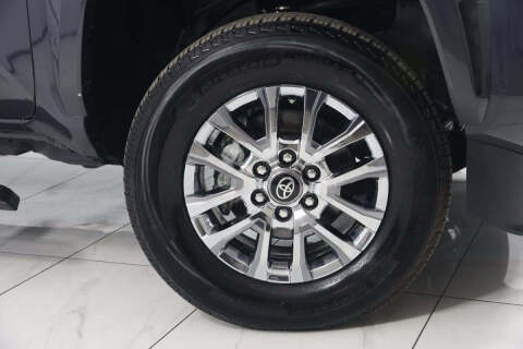 2024 Toyota Tacoma Limited HV