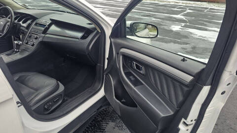 2011 Ford Taurus SEL