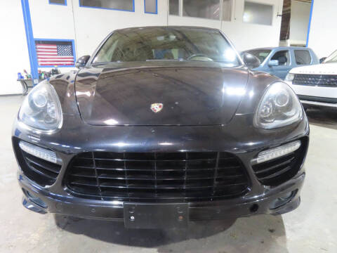 2014 Porsche Cayenne GTS