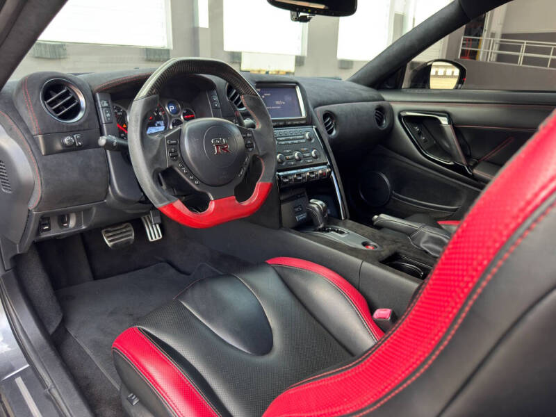 2016 Nissan GT-R Premium