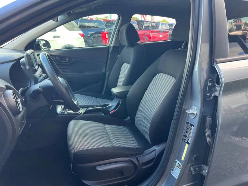 2020 Hyundai Kona SEL