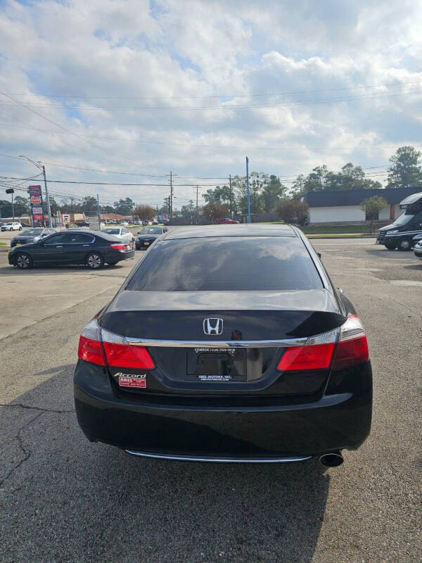 2015 Honda Accord null photo 5