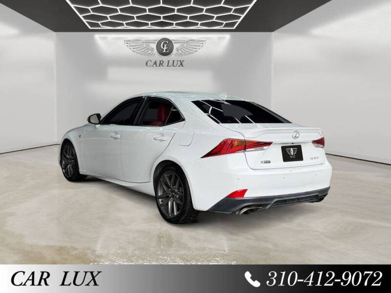 2018 Lexus IS 300
