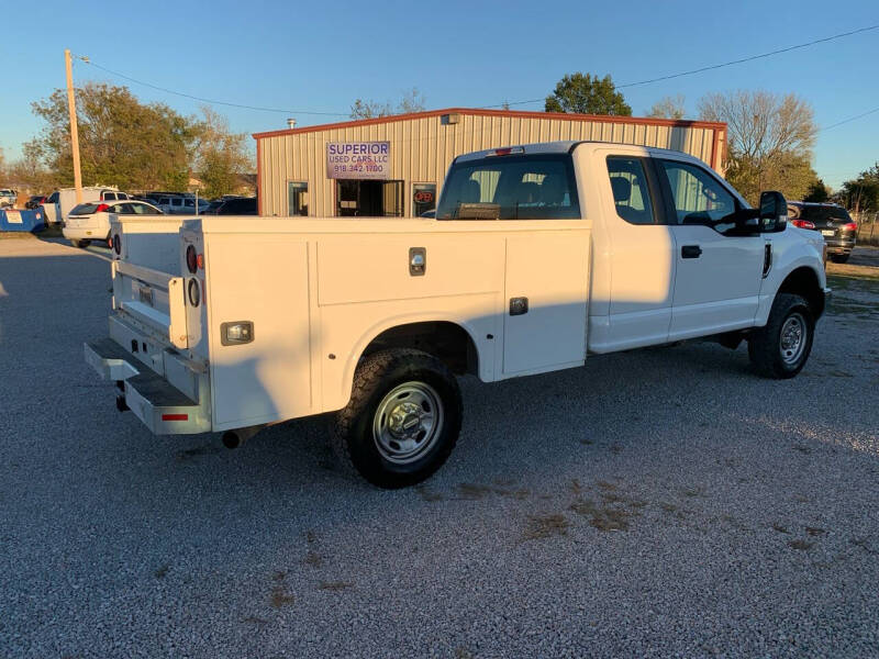 2017 Ford F-350 Super Duty XL photo 5