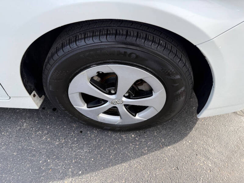 2014 Toyota Prius Two