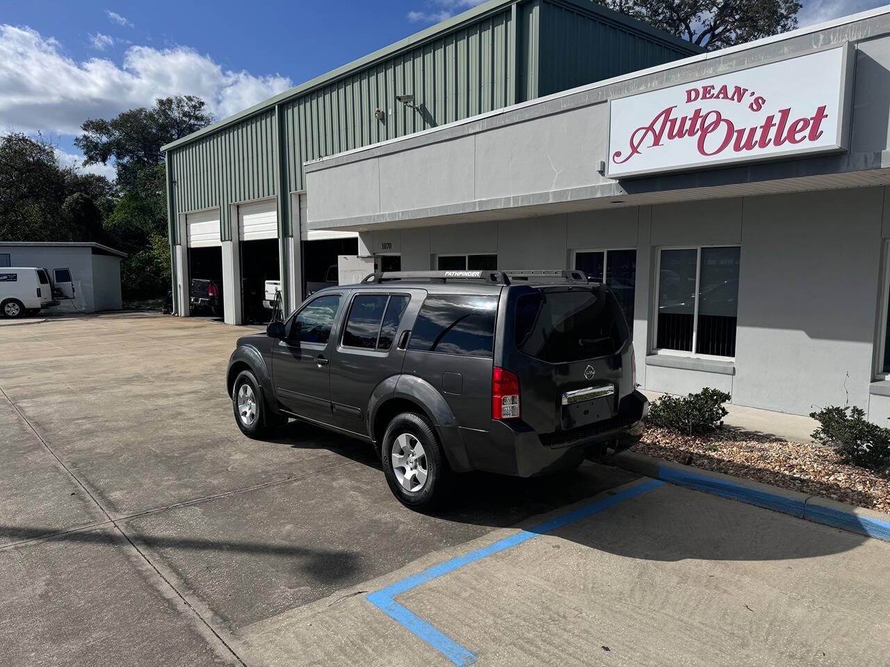 2007 Nissan Pathfinder for sale at Deans Auto Outlet in Ormond Beach, FL