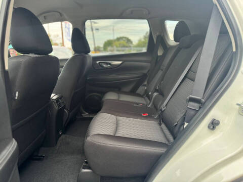 2020 Nissan Rogue SV