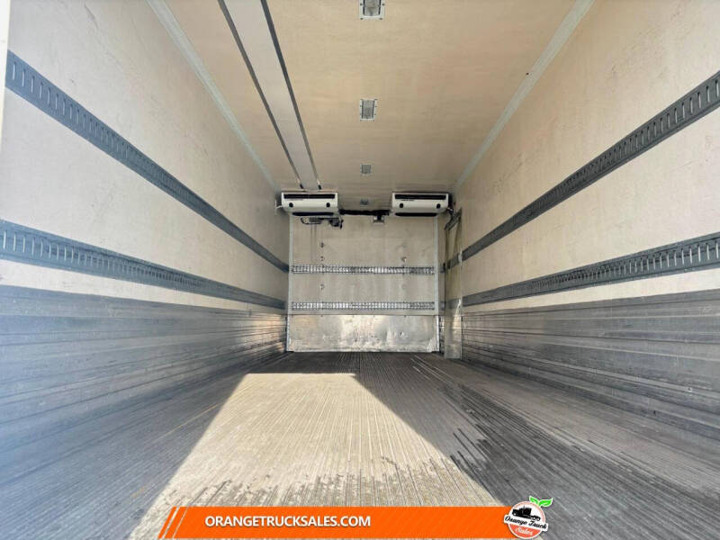 2018 Freightliner M2 106