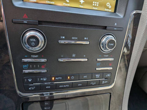 2016 Lincoln Navigator Select