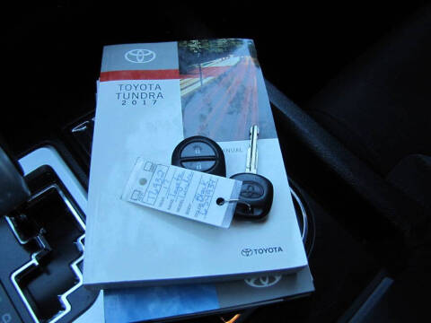 2017 Toyota Tundra SR5