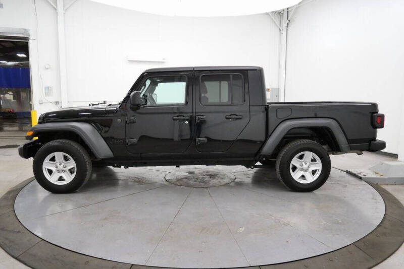 2023 Jeep Gladiator Sport S