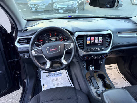 2017 GMC Acadia SLE-2
