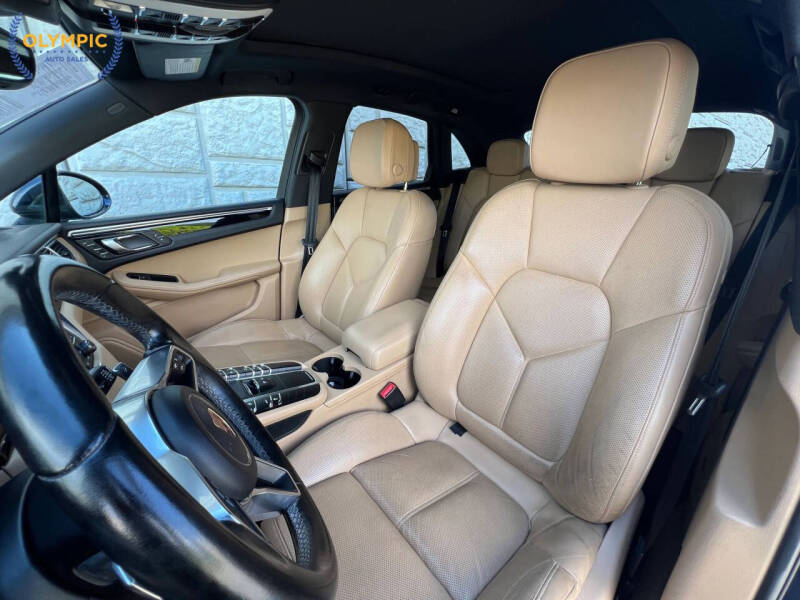 2017 Porsche Macan