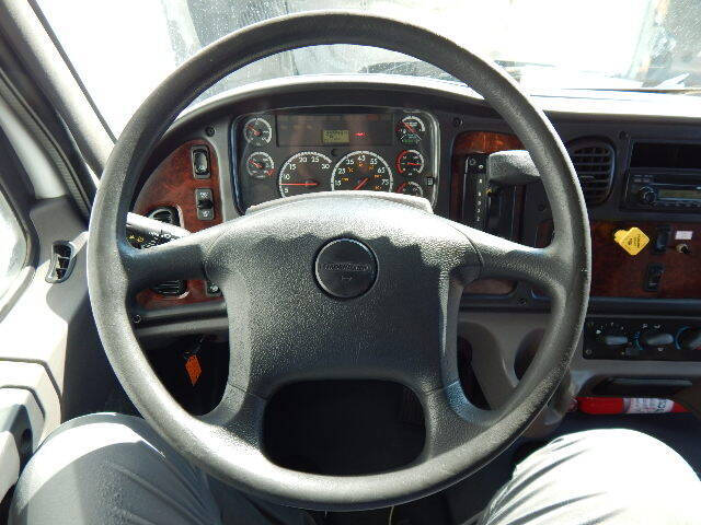 2014 Freightliner M2 106