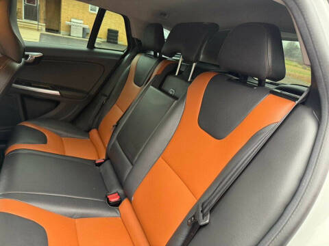 2018 Volvo V60 Cross Country T5 Premier