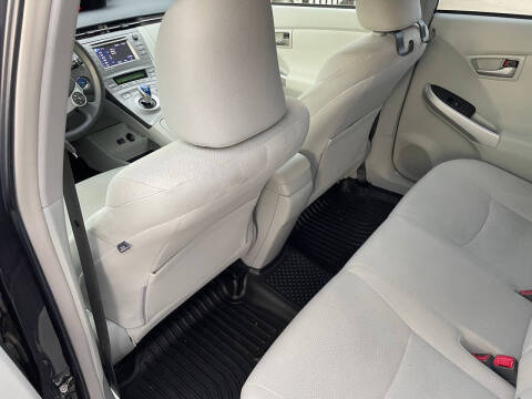 2013 Toyota Prius Three