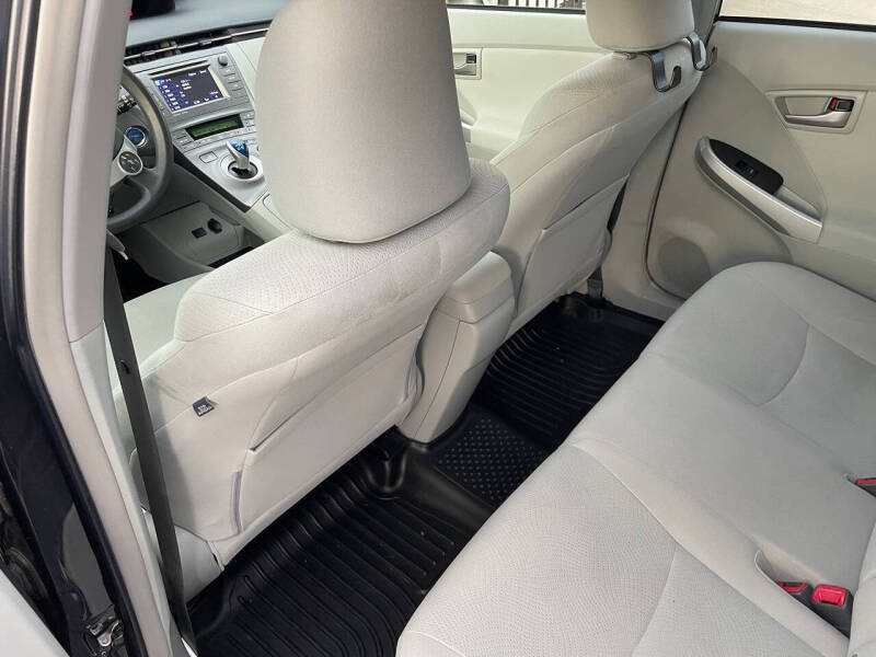 2013 Toyota Prius Three