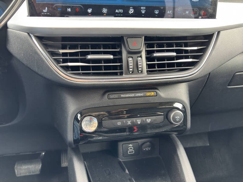 2025 Ford Escape Hybrid Platinum