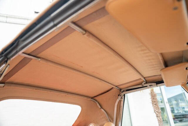 1969 Mercedes-Benz 280-Class 54
