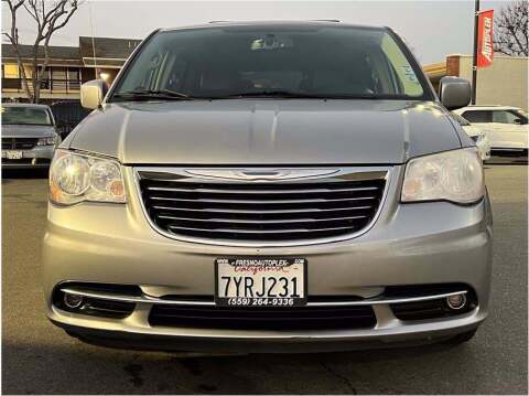 2015 Chrysler Town and Country for sale at Carros Usados Fresno in Clovis CA