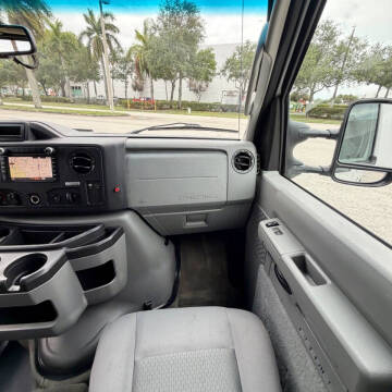 2011 Ford E-350