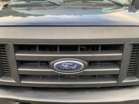 2010 Ford E-Series E-350 SD