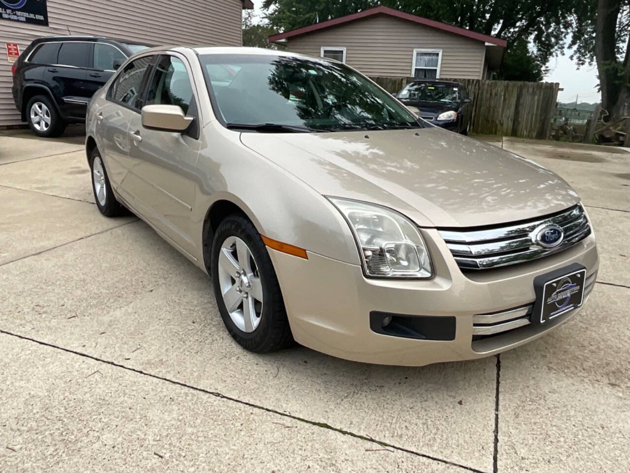 2006 Ford Fusion for sale at Auto Connection in Waterloo, IA