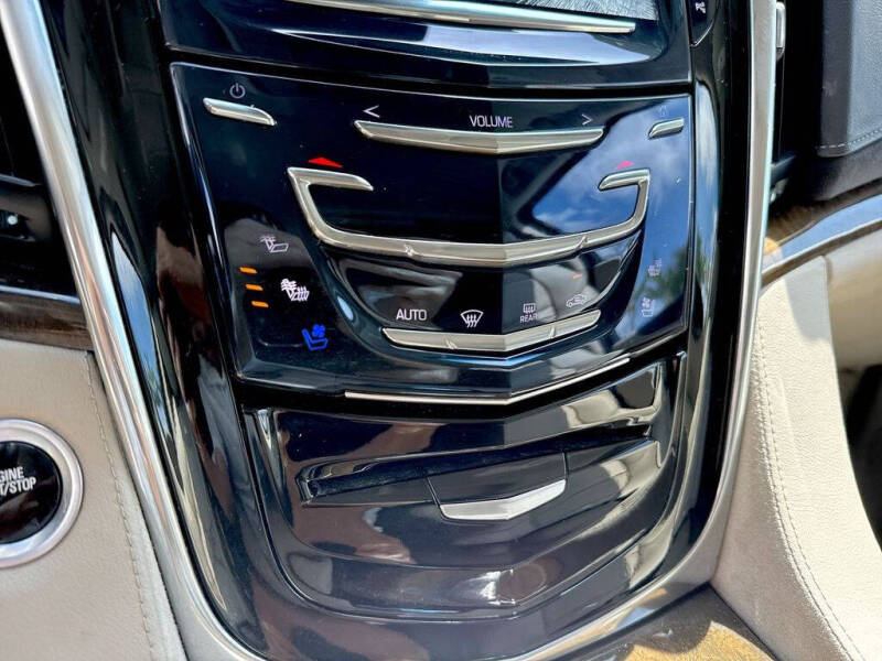 2018 Cadillac Escalade Luxury