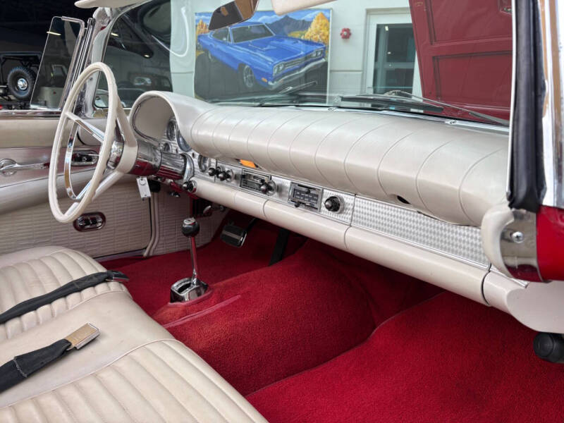 1957 Ford Thunderbird