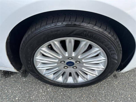 2014 Ford Fusion Hybrid SE