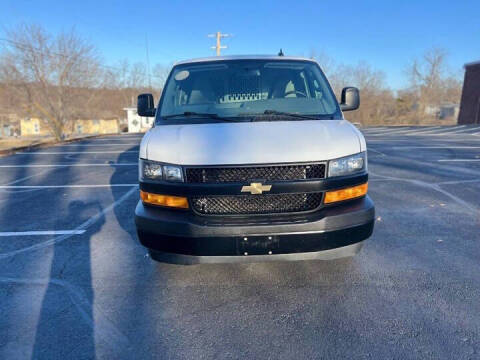 2022 Chevrolet Express 2500