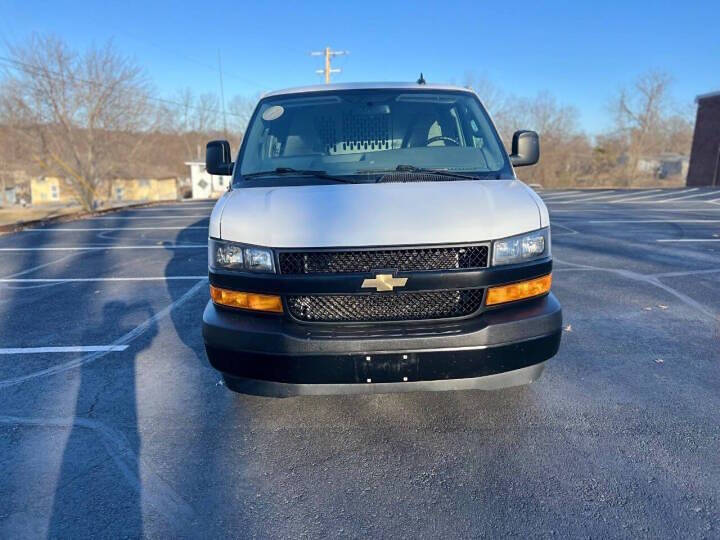 2022 Chevrolet Express 2500