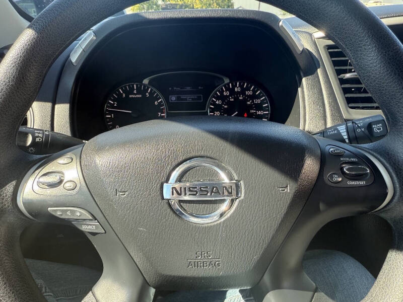 2014 Nissan Pathfinder S