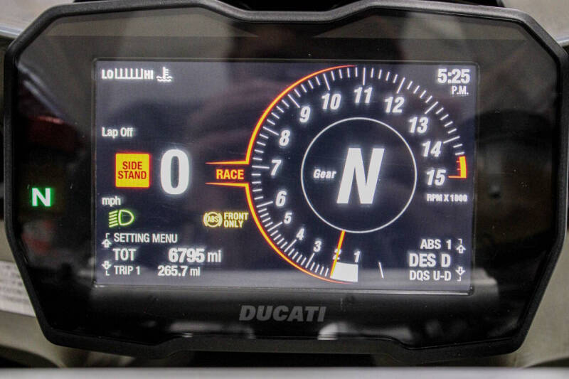 2018 Ducati Panigale V4 S